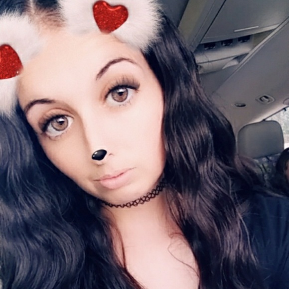 Meet your Posher, Chrystal - Picture 1 of 1